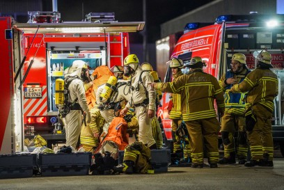 Esslingen-Zell: Gefahrgut tritt in Spedition aus IBC aus