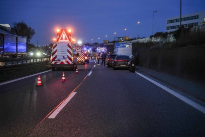 Boeblingen: Auffahrunfall auf der A81 mit drei Fahrzeugen und einer Vollsperrung