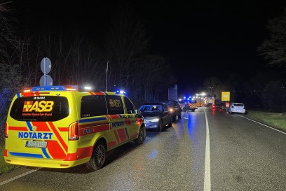 Schwieberdingen: Schwerer Verkehrsunfall auf der B10 fordert zwei Schwer- und vier Leichtverletzte
