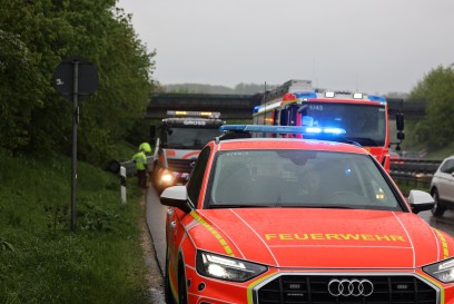 Faurndau: PKW kommt von der Strasse ab und ueberschlaegt sich