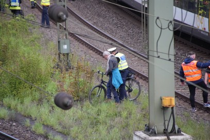 Plochingen: Zug muss auf freier Strecke evakuiert werden- Technischer Defekt