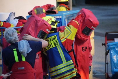 Wiesensteig: Kinder dringen in Gebaeude von alter Brauerei ein und loesen Gefahrguteinsatz der Feuerwehr aus