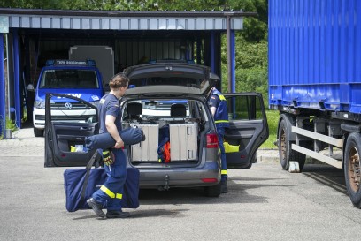 Boeblingen: THW Boeblingen unterwegs ins Hochwassergebiet - Wasserpumpen im Gepaeck