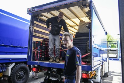 Boeblingen: THW Boeblingen unterwegs ins Hochwassergebiet - Wasserpumpen im Gepaeck