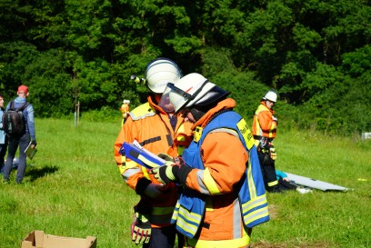 Schlierbach: Waldbranduebung der Feuerwehren