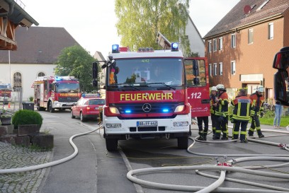 Herrenberg-Haslach: Brand einer Garage greift auf Wohngebaeude ueber