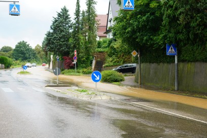 Uhingen: Unwetterzelle sorgt fuer Ueberschwemmungen im Stadtteil Holzhausen