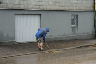 Uhingen: Unwetterzelle sorgt fuer Ueberschwemmungen im Stadtteil Holzhausen