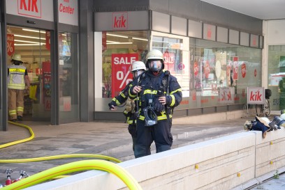 Boeblingen:  Brand im Technikraum eines Textil Discounter 