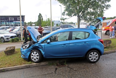 Leonberg: Unfall zwischen Opel und VW auf der Neuen Ramtelstrasse 