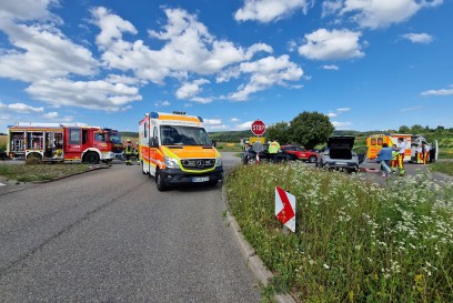 Herrenberg-Gueltstein: Zwei Verletzte nach Unfall auf der B296