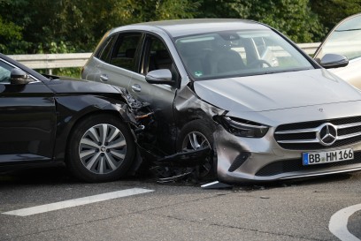 Sindelfingen: Unfall im Kreuzungsbereich mit einem Verletzten 
