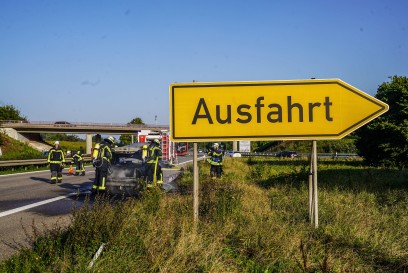 Winterbach: Pkw Brand auf der B29 sorgt fuer Behinderungen 