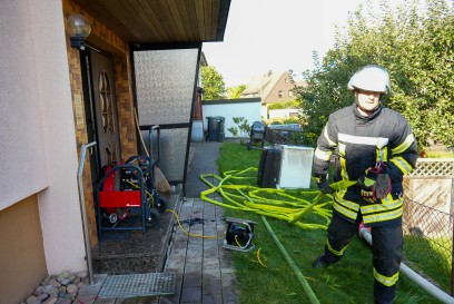 Magstadt: Brennender Tiefkuehlschrank loest Grosseinsatz aus