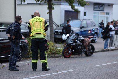 Uhingen: Motorradfahrer verliert Kontrolle und verunglueckt