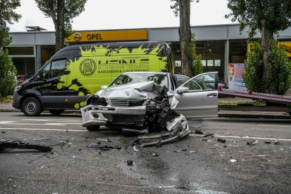 Sindelfingen: Mercedes schanzt in Gegenverkehr
