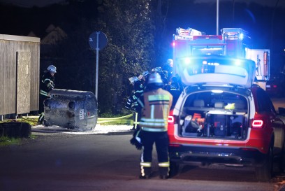 Uhingen: Brennender Muellcontainer in Asylunterkunft