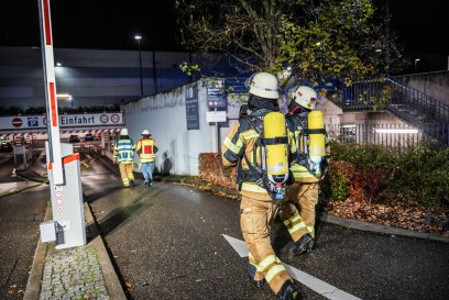 Sindelfingen: PKW Brand in Tiefgarage von Einkaufscentrum