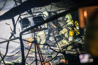 Plochingen: Brand in Messi Wohnung fuehrt zu stundenlangem Grosseinsatz von ueber 5 Feuerwehren