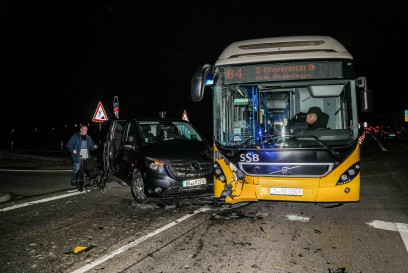 Sindelfingen: Unfall mit Linienbus am Autobahnanschluss Sindelfingen Ost