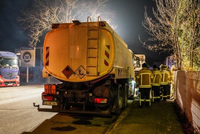 Nuertingen: auslaufendes Heizoel sorgt fuer groesseren Einsatz