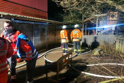 Deckenpfronn-Tennental: Brand eines Holzanbau 