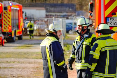 Kirchheim Teck: PKW Brand ruft Feuerwehr auf den Plan 