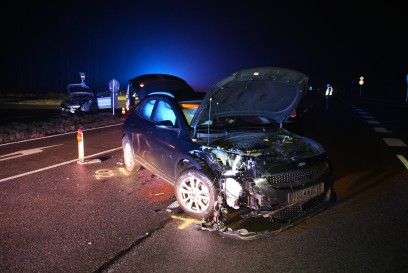 Esslingen:Kreuzungscrash an der Abzweigung nach Aichschiess- mehrere Verletzte