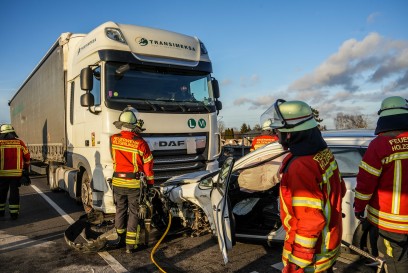Holzgerlingen: Unfall im Feierabendverkehr sorgt fuer Stau auf der B464