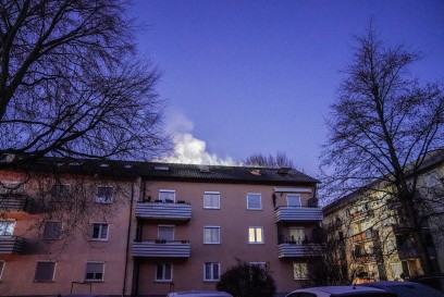 Altbach: Brand in Mehrfamilienhaus fordert ein Todesopfer