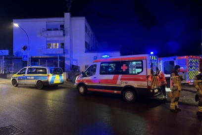 Sindelfingen: Balkonbrand fuehrt zu Grossen Feuerwehreinsatz