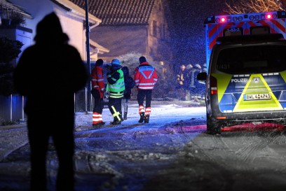Boertlingen: Brand eines Einfamilienhauses in Boertlingen fuehrt zu Grosseinsatz der Feuerwehr