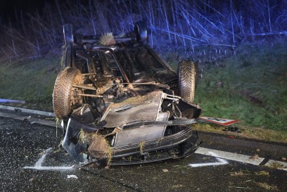 Kreis Goeppingen: naechtlichers Nieselregen sorgt fuer glatte Strassen und zahlreiche Unfaelle