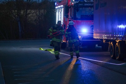 Sindelfingen: Ammoniak laeuft aus Kanister aus - Feuerwehr im Grosseinsatz