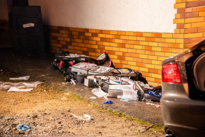 Kirchheim: Schwerer Verkehrsunfall PKW kommt von der Fahrbahn ab rammt BMW und prallt gegen Hauswand - Fahrer wird Reanimiert