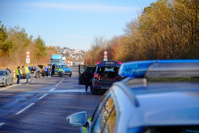 Neckartailfingen B297: Frontalcrash fordert zwei Verletzte und 35.000 Euro sachschaden