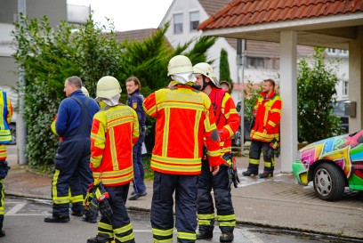 Ostfildern: Brand im Lichtschacht fuehrt zu Grosseinsatz - Feuer schnell geloescht