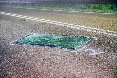 Aichtal: Schwerer Verkehrsunfall bei Nebel auf der B312 - Riesiges Truemmerfeld und mehrere Verletzte - Bundesstrasse voll gesperrt 