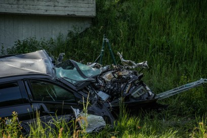 Boeblingen: Mercedes kracht gegen Tunnelwand-Fahrer verstirbt noch an der Unfallstelle