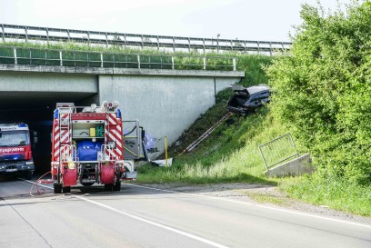 Boeblingen: Mercedes kracht gegen Tunnelwand-Fahrer verstirbt noch an der Unfallstelle