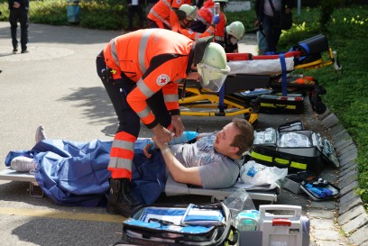 Goeppingen: 54 Verletzte beim Aufbau des Licht- und Tongeruest - Katastrophenschutzuebung des Landkreises