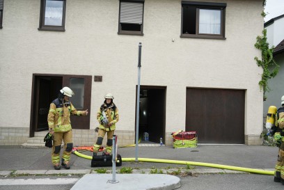 Sindelfingen: Defekte Gasflasche explodiert in Anbau - Wand herausgerissen