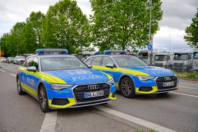 Koengen: Verkehrsunfall fordert Verletzte und Verkehrschaos - Feuerwehr und Rettungsdienst im Einsatz 