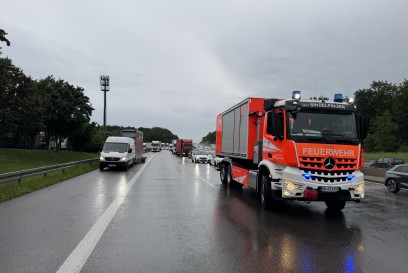 Sindelfingen: 7,5 Tonner Brennt auf A8 vollstaendig aus