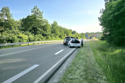 Sindelfingen: 2 Verletze nach Unfall im Begegnungsverkehr