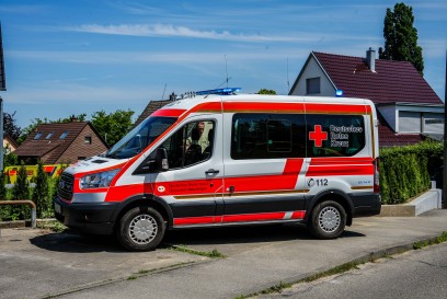 Sindelfingen-Darmsheim: Balkonbrand greift auf Dachstuhl ueber
