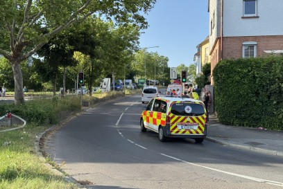 Stuttgart: Dachstuhlbrand in Wohn & Geschaeftsgebaeude