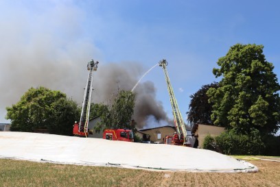 Remseck: Grossbrand auf Landwirtschaftlichem Anwesen 