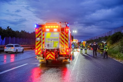 Weilheim-Teck: Verkehrsunfall auf A8 durch Aquaplaning – Eine Person verletzt 