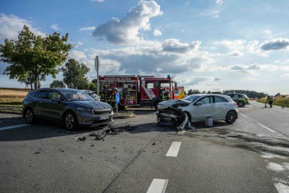 Renningen: Zwei Verletzte nach Vorfahrtsmissachtung am Abzweig Ihinger Hof